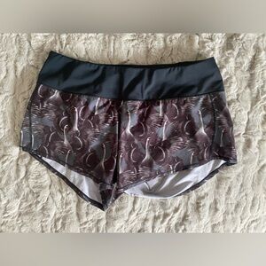 Oiselle Black and Gray Patterned Women Shorts